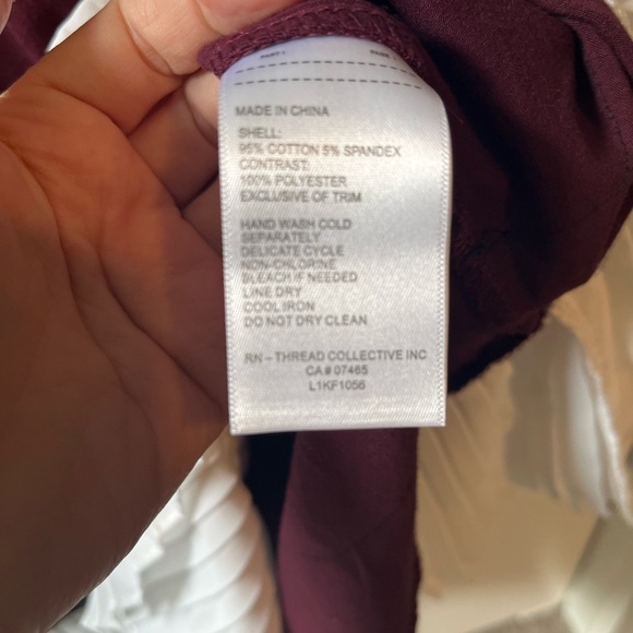 Laundry by Shelli Segal tshirt with lace accent - Picture 3 of 5